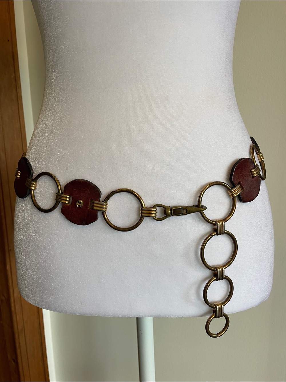 ETIENNE AIGNER Leather Gold Ring Signature Brown Vintage Belt 1515